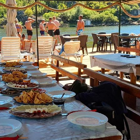 Mali Raj Apartmani Τσέτινιε Εξωτερικό φωτογραφία
