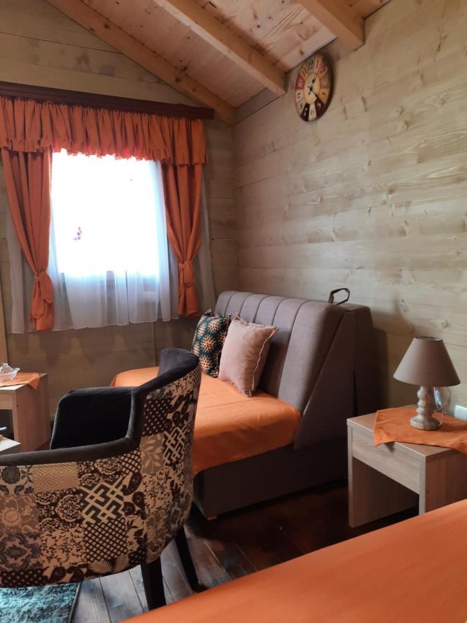 Mali Raj Apartmani Τσέτινιε Εξωτερικό φωτογραφία