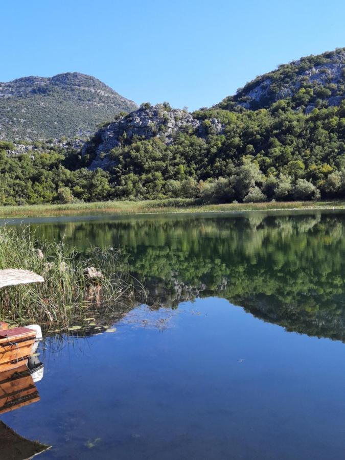 Mali Raj Apartmani Τσέτινιε Εξωτερικό φωτογραφία