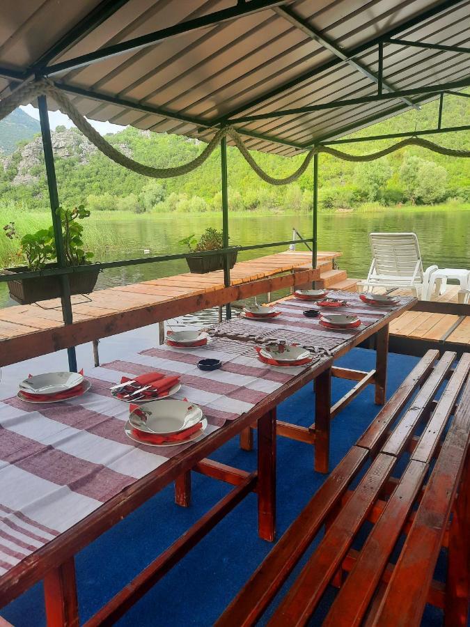 Mali Raj Apartmani Τσέτινιε Εξωτερικό φωτογραφία