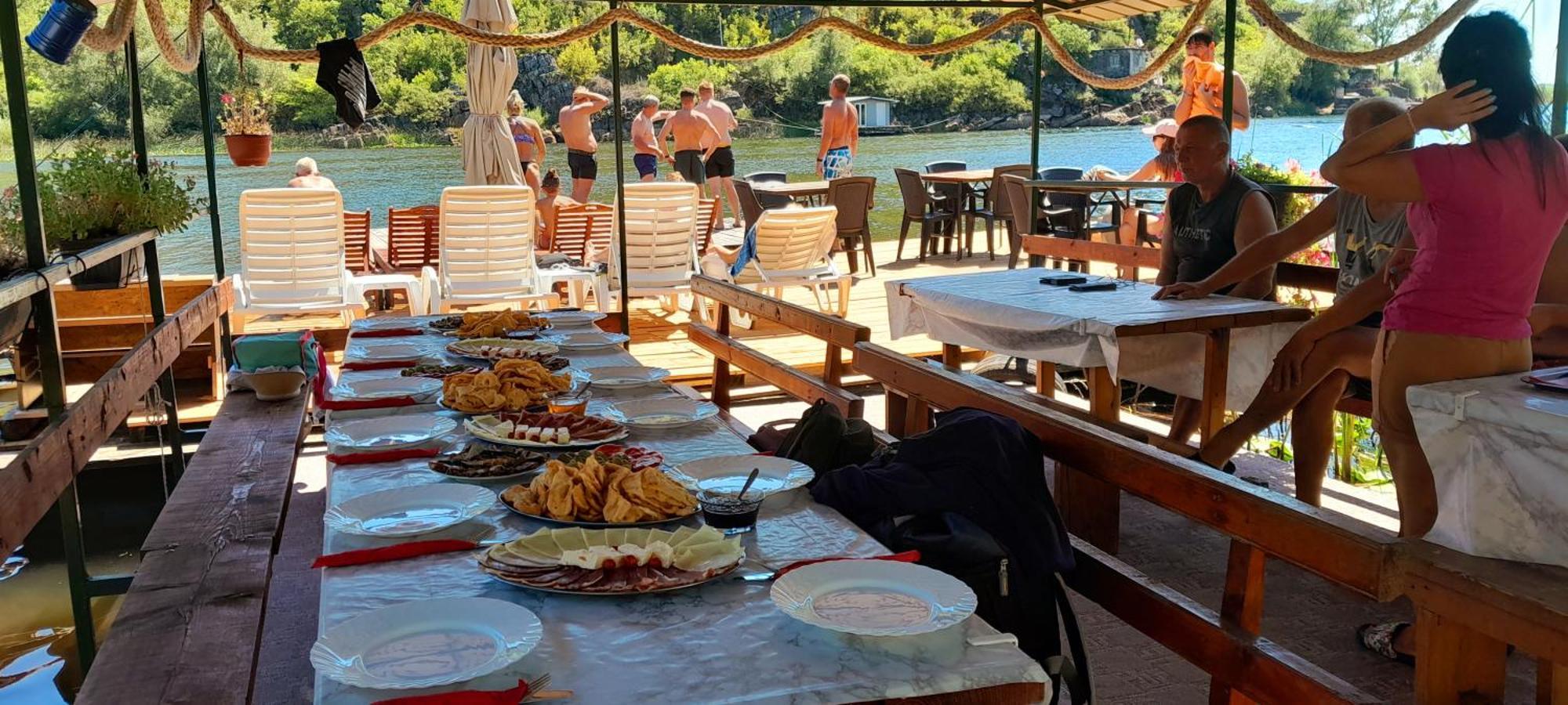 Mali Raj Apartmani Τσέτινιε Εξωτερικό φωτογραφία